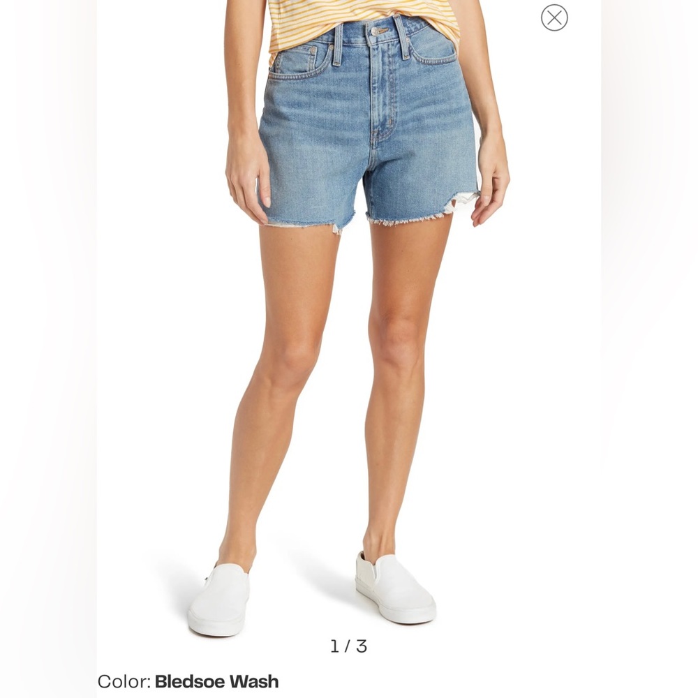 Madewell Women Denim short  The Mom High Waist Jean Light Wash 30